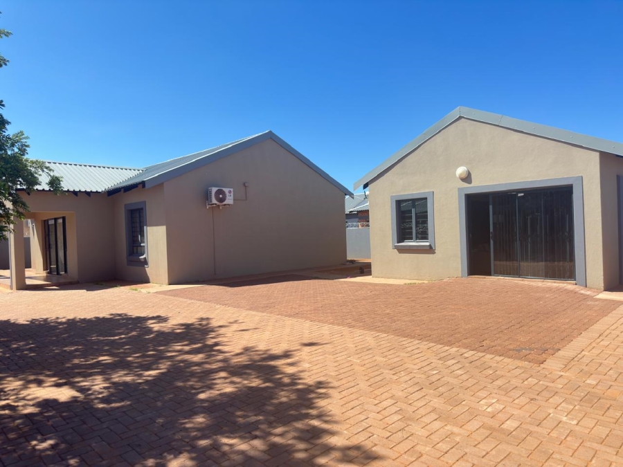 4 Bedroom Property for Sale in Kathu Northern Cape